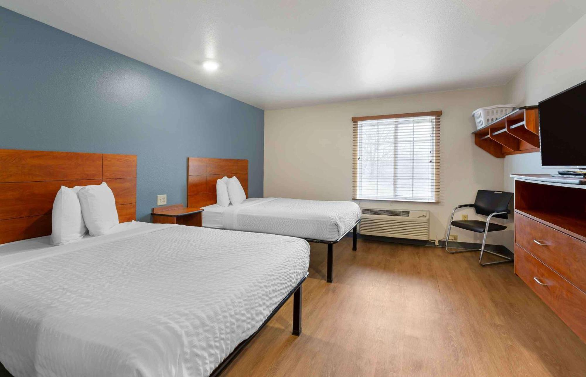 Extended Stay America Select Suites - Cleveland - Airport Экстерьер фото