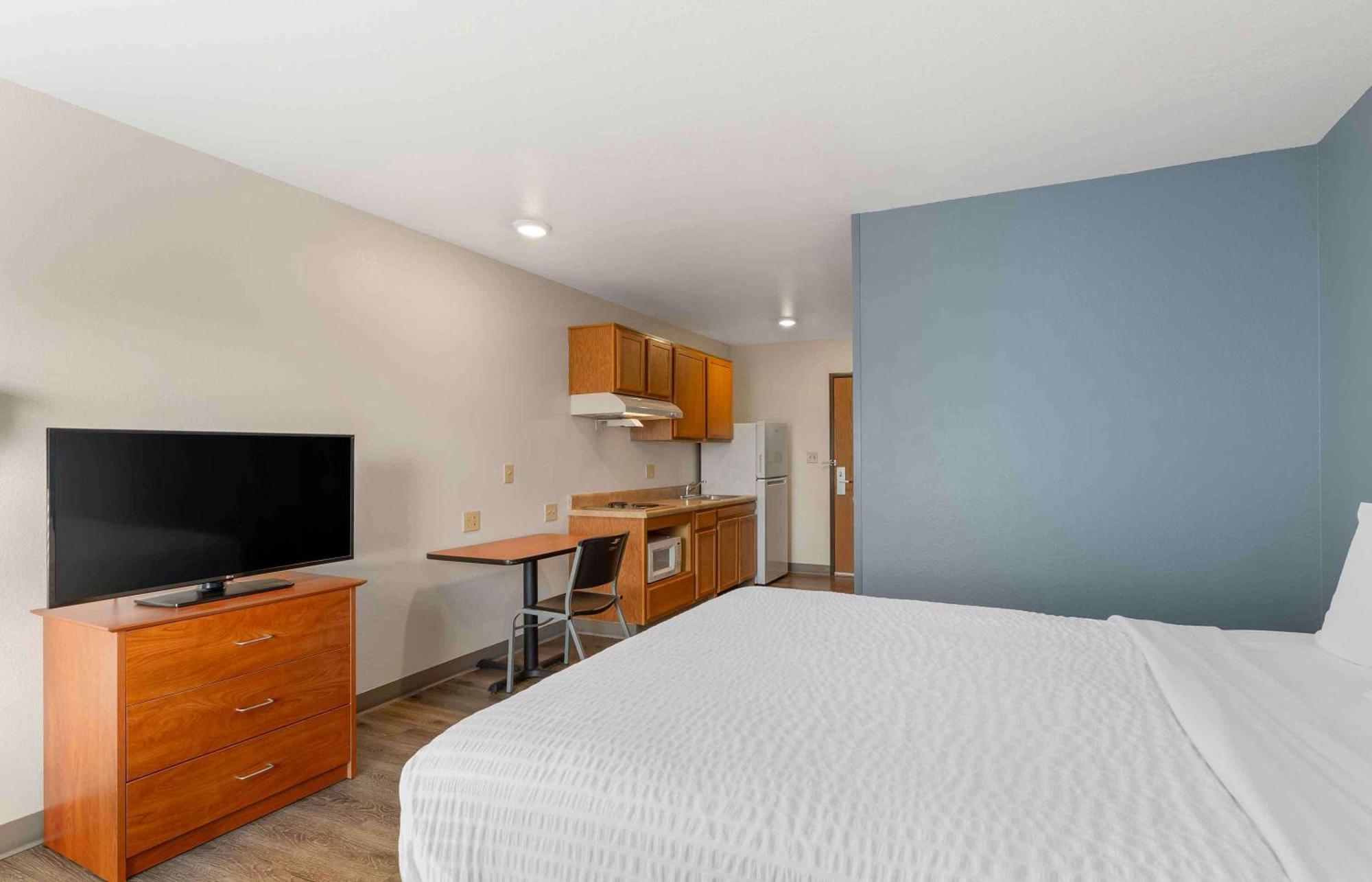 Extended Stay America Select Suites - Cleveland - Airport Экстерьер фото